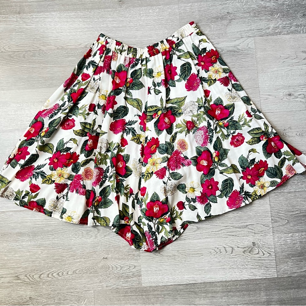 Vintage High Waist Floral  Flowy Short